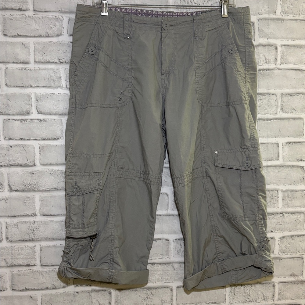 Gasoline Gray Cargo women’s  Capri Pants, size 12